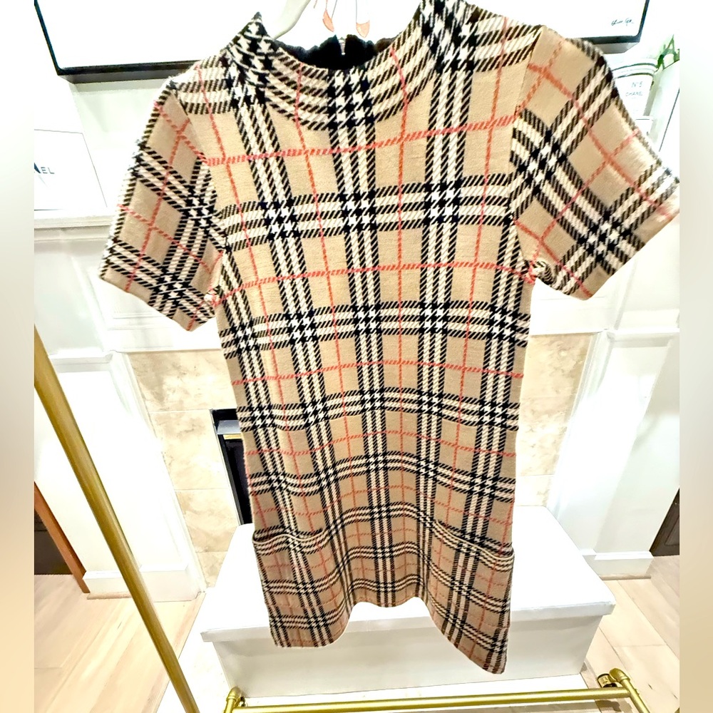 Gorgeous girls Burberry dress size 12 in excellent condition